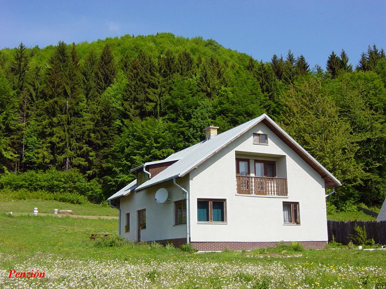 Obrovský pozemok zaručuje 100% súkromie.